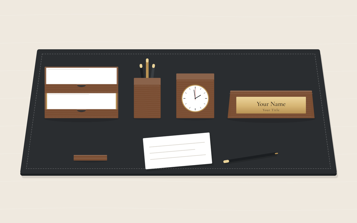 Illustration: a black desk pad with wood-grain pieces in a row, a two-tier document tray, a pen cup, a desk clock and a nameplate, with a note card and a pen in front